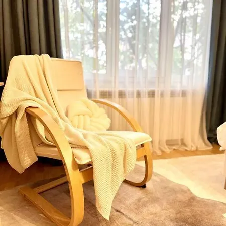 Artistic Sanctuary Апартаменты