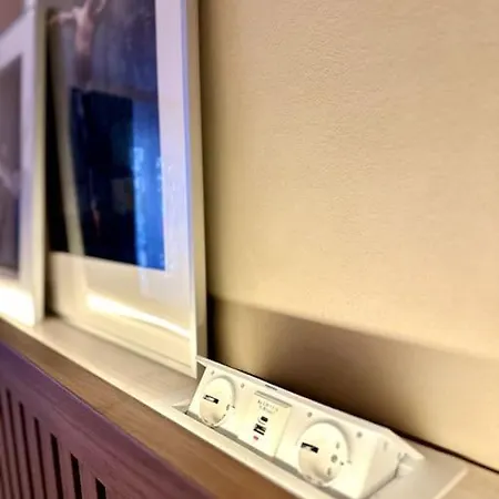 Artistic Sanctuary ستارا زاغورا